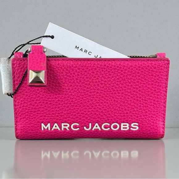 MARC JACOBS Bold Medium Flat Wallet in Hot Pink (NWT) - Picture 6 of 6